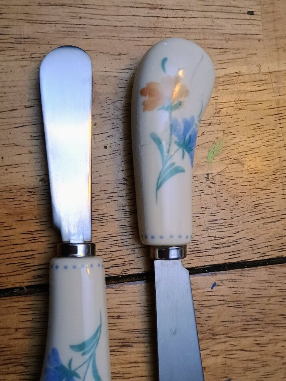 Lenox "Provencal Garden" porcelain butter or jelly spreaders